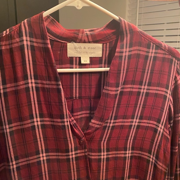 Flattering flannel like shirt by Cloth and Stone. Longer in back. Like new Sz XS - Picture 2 of 6